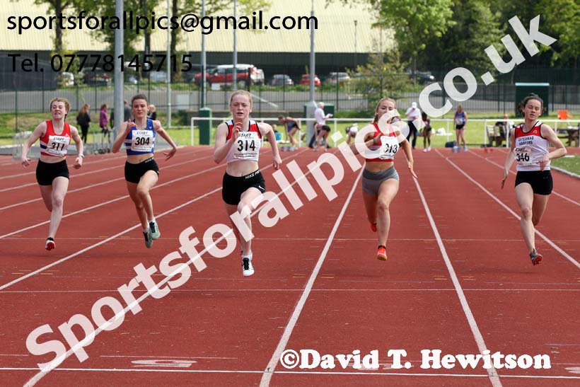 Girls under-15s 100 metres, 2019 North Eastern Track and Field Champs., Middlesbrough. Photo:  David T. Hewitson/Sports for All Pics